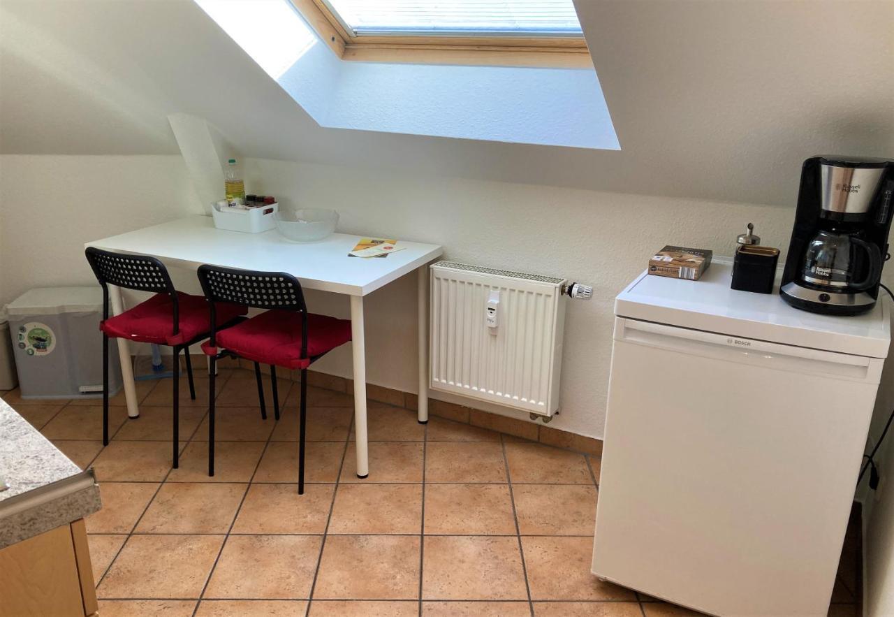 Gaestewohnung 4-Raum Wohnung Fuer 2-8 Personen Zwickau Bagian luar foto