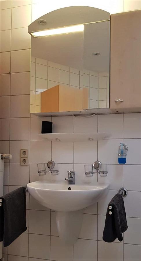 Gaestewohnung 4-Raum Wohnung Fuer 2-8 Personen Zwickau Bagian luar foto